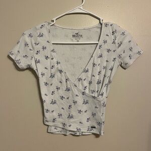 Hollister Women's Floral Baby Tee